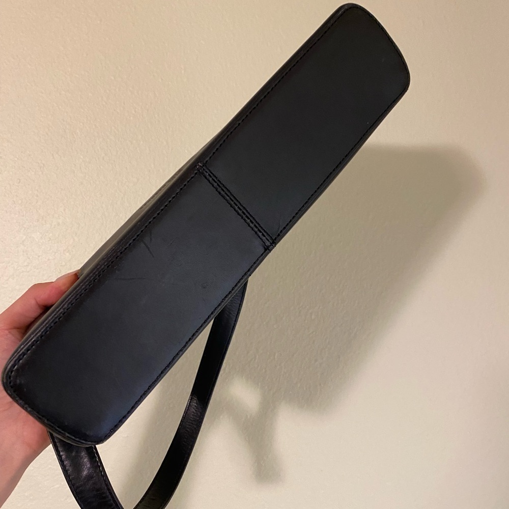 Kenneth Cole Elegant Black Shoulder Bag - Picture 8 of 9